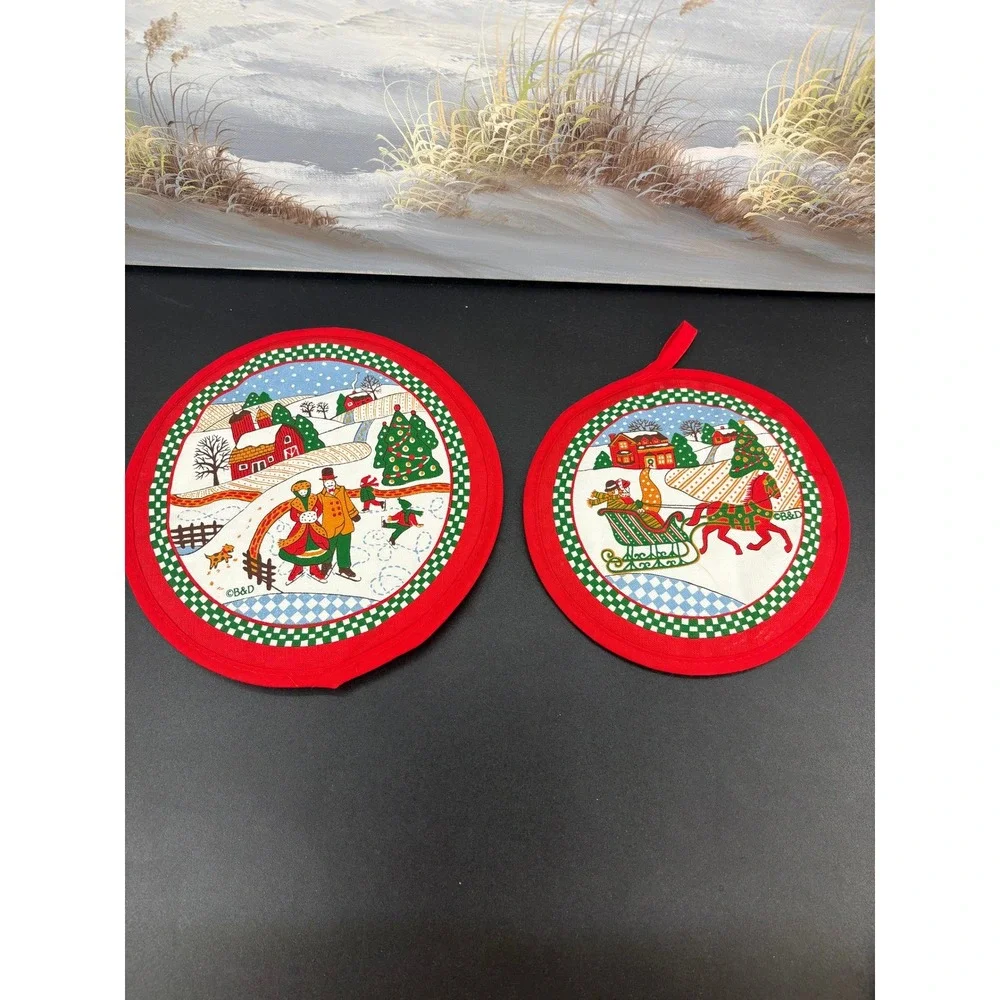 Vintage B&D Christmas Pot Holder Set Red Quilted Round Winter Sleigh Farm Scene